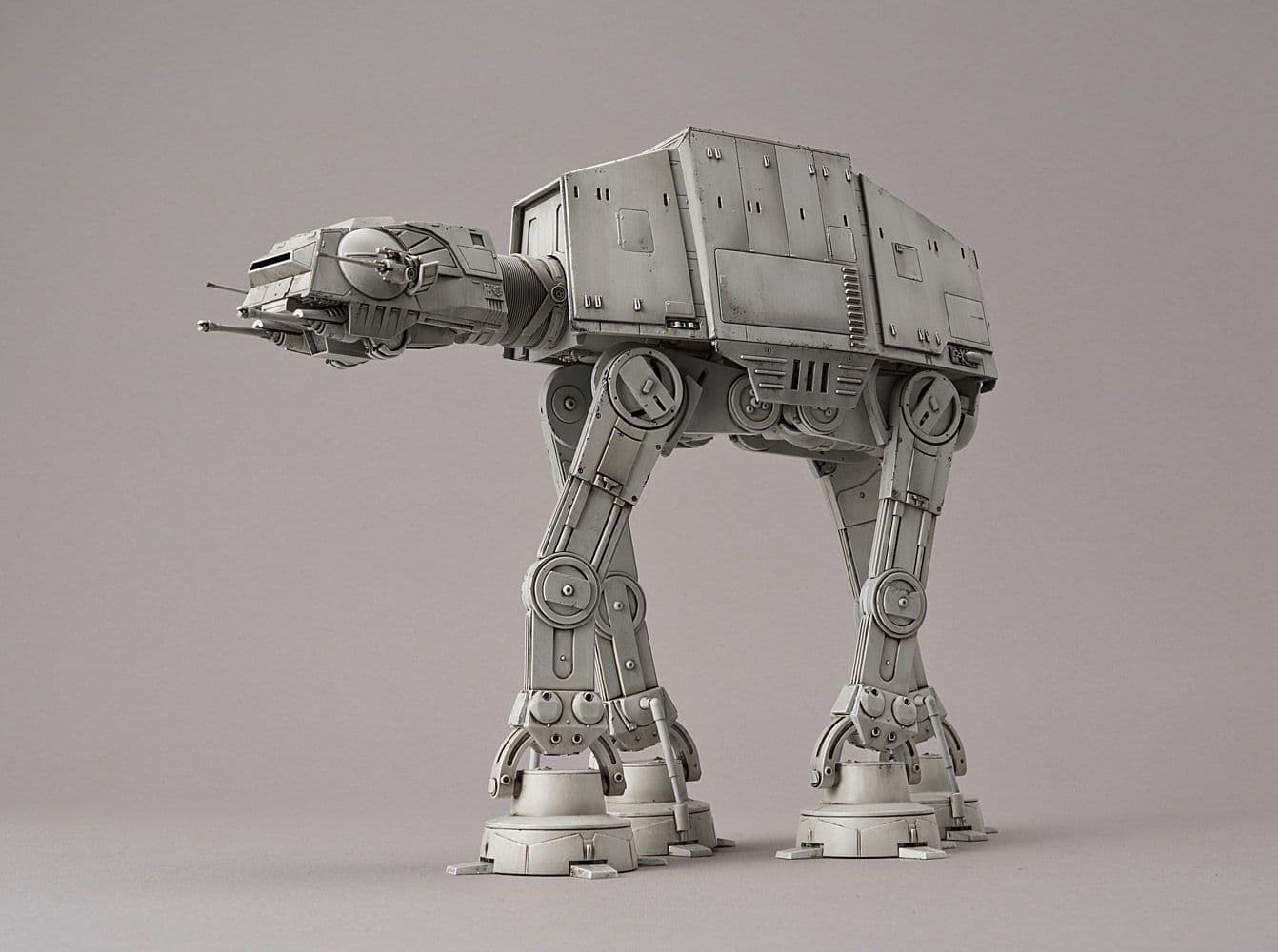1/144 Bandai - Star Wars AT-AT (Revell re-release)