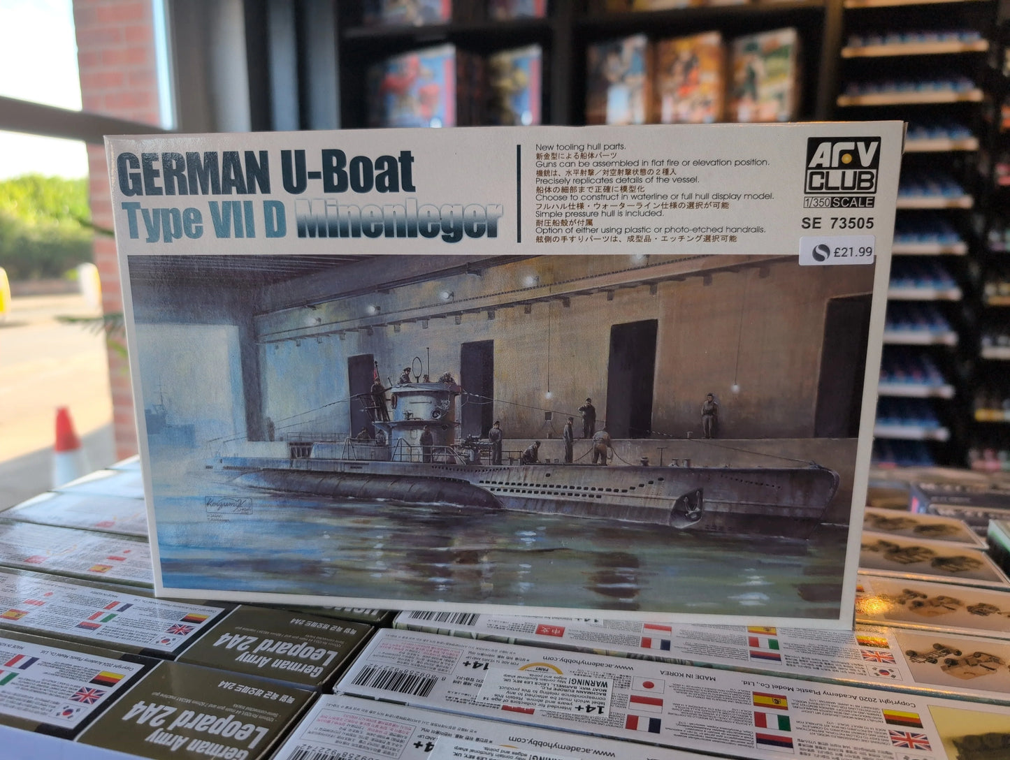 1/350 AFV CLUB - German Navy Type VII/D U-Boat - Product Image