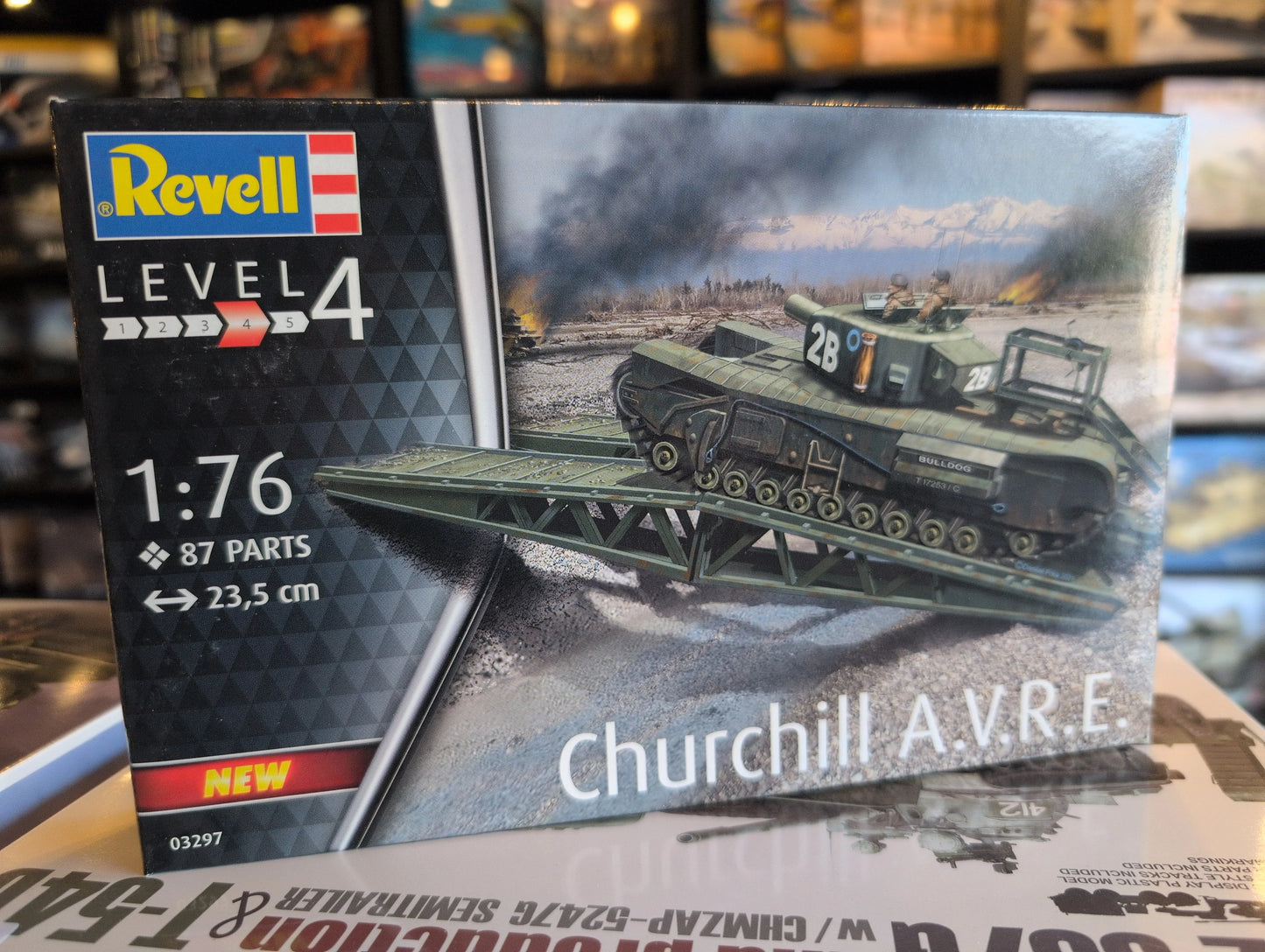 1/76 Revell - Churchill A.V.R.E - Product Image