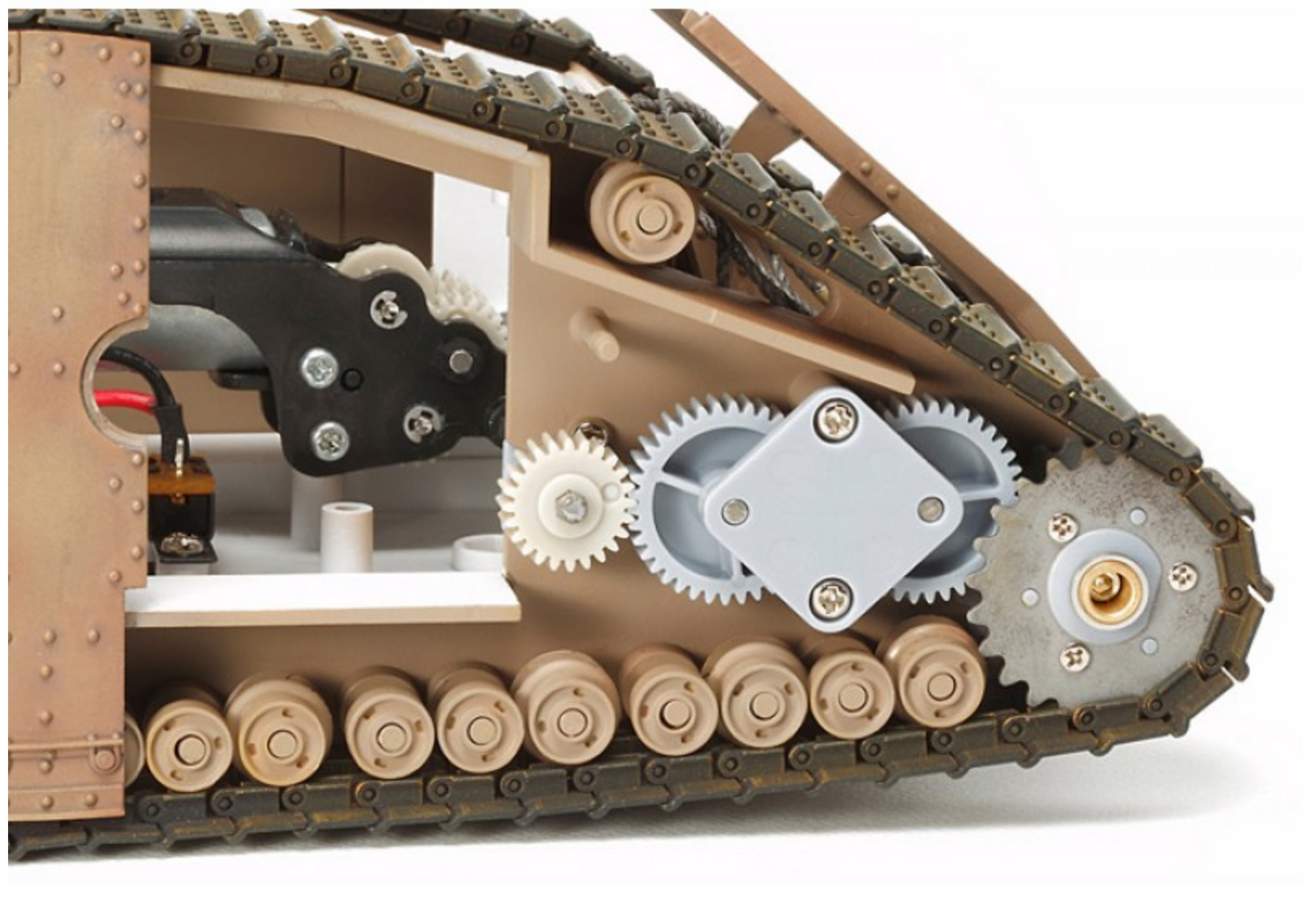1/35 Tamiya - British WW1 Mk.IV Male Tank