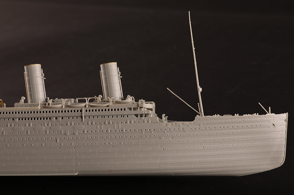 Hobby Boss 1/700 RMS Titanic model kit 83420, image 21