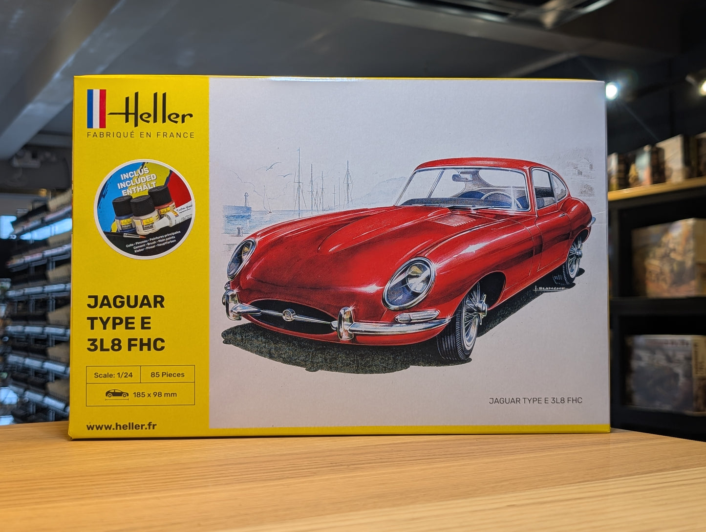 1/24 Heller - Jaguar Type E 3L8 FHC Gift Set
