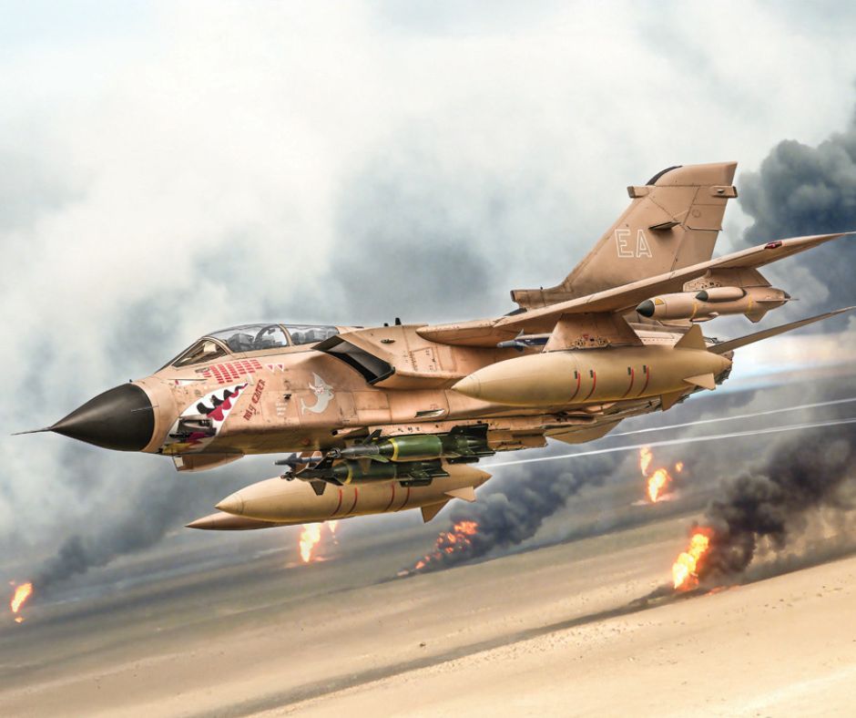 Italeri 1/32 Aircraft - Tornado GR.1 Desert Storm RAF Aircraft - 2521