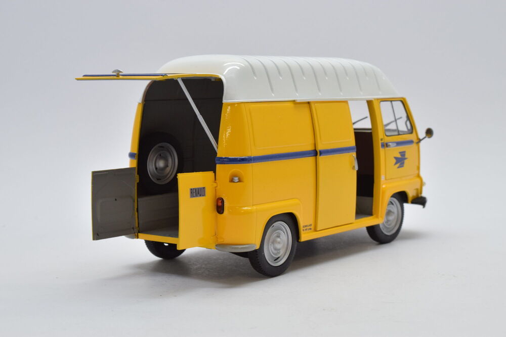 Heller 1/24 Renault Estafette Highroof Plastic Model Kit 80740
