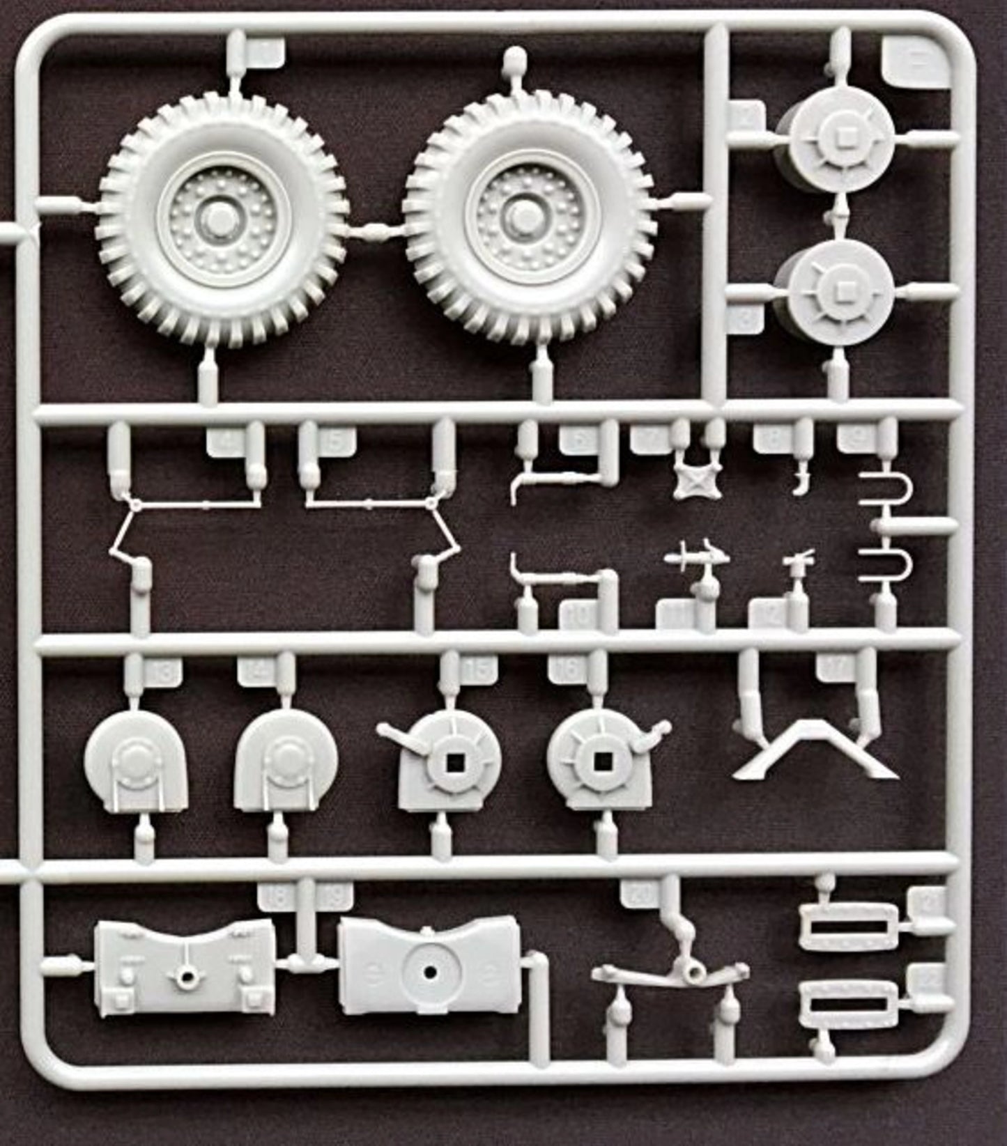 1/35 Thunder Model - British Scammell Pioneer SV/2S Recovery Truck