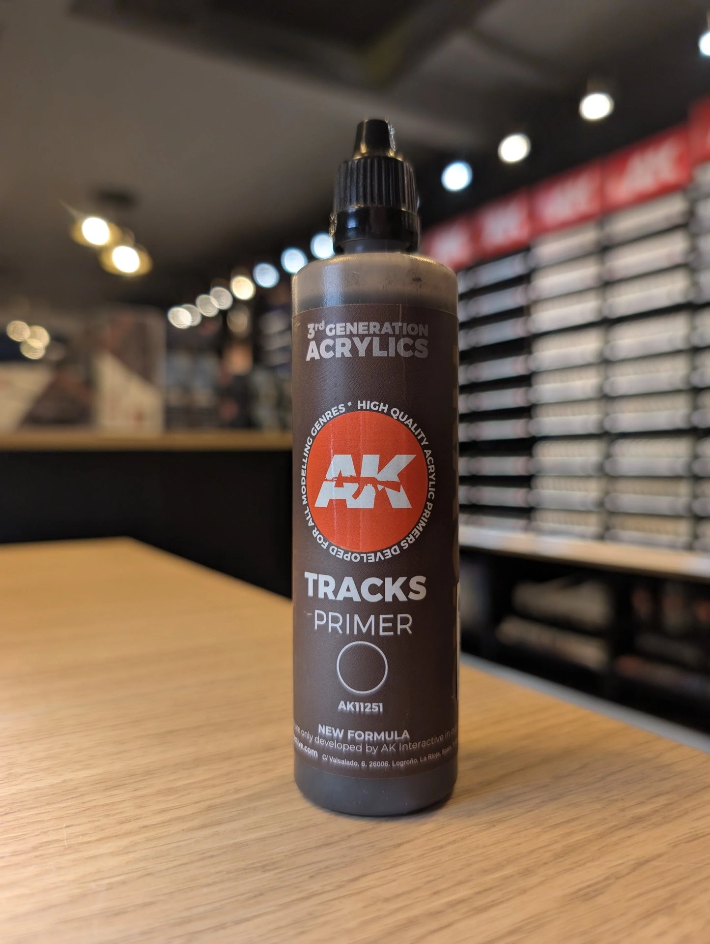 AK Interactive - 3rd Generation Acrylic Surface Primer 100ml - Tracks - Product Image