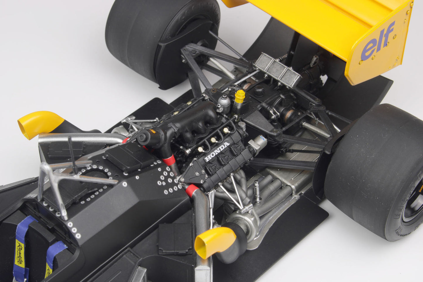 Beemax 1/12 Cars - Lotus 99T 1987 World Champions Monaco GPBX12001 - BX12001