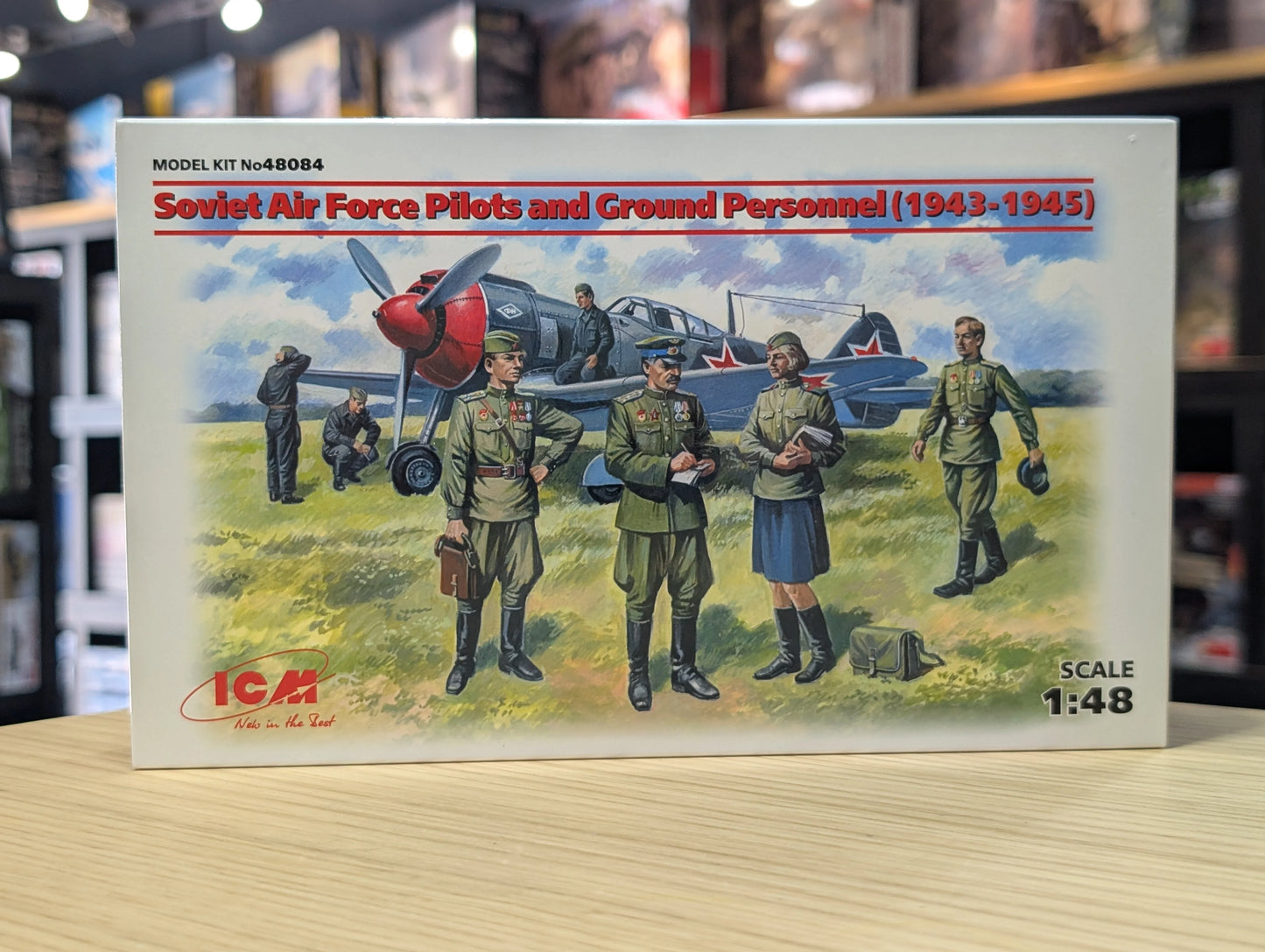 ICM Figures 1:48 - Soviet Air Force Pilots and Ground Personnel 7 Figures (1943-1945) - ICM48084 - Product Image