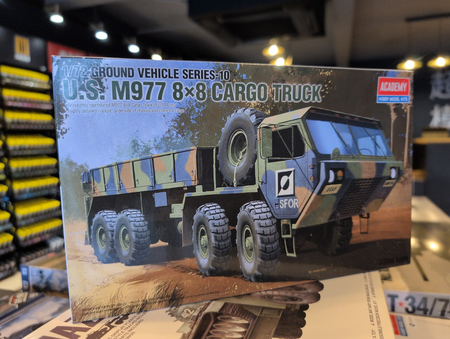1/72 Academy - US Army M977 Oshkosh 8x8 Cargo Truck