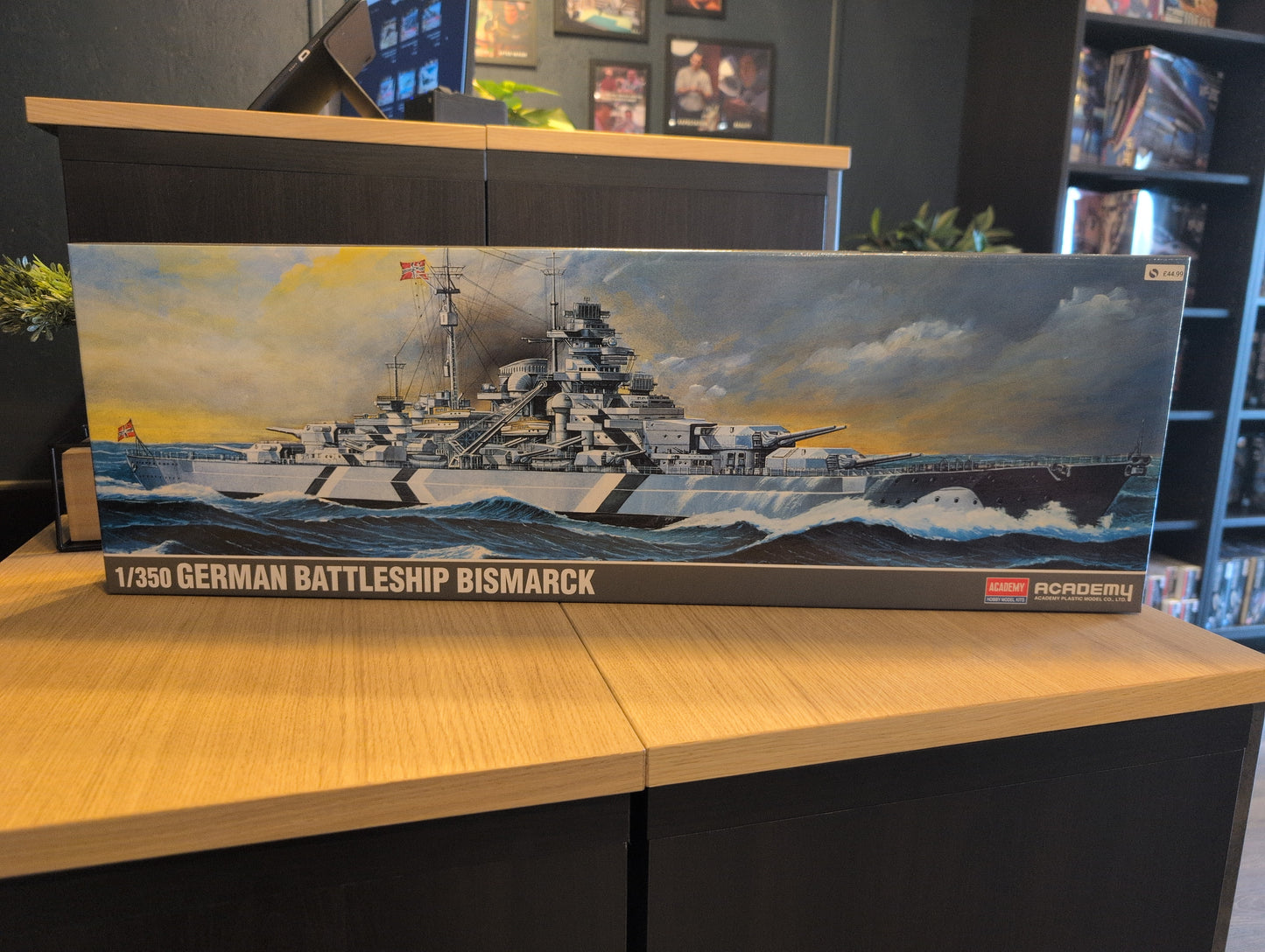 1/350 Academy - German Navy Bismarck Battleship