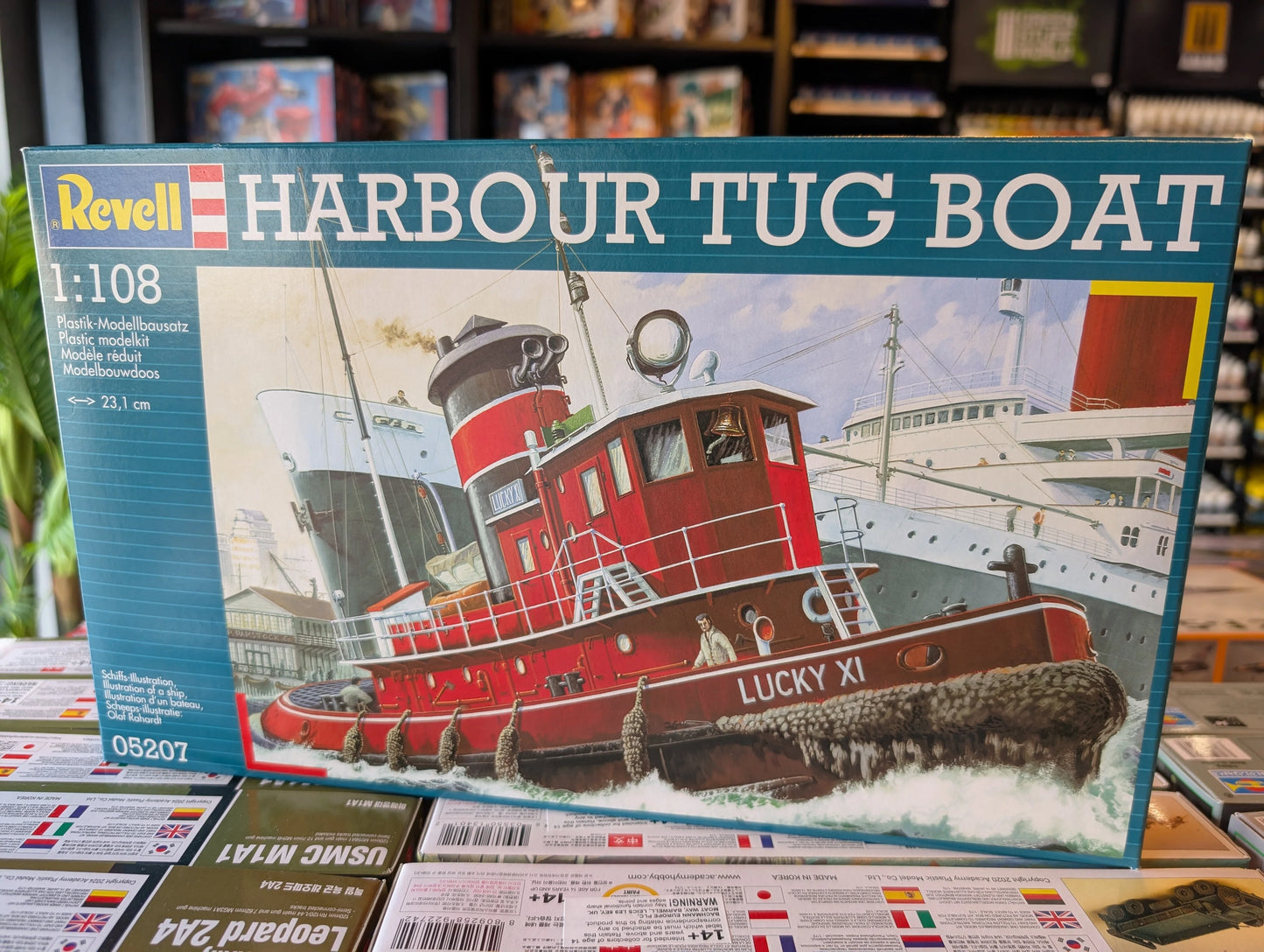 1/108 Revell - Harbour Tug Boat - Product Image