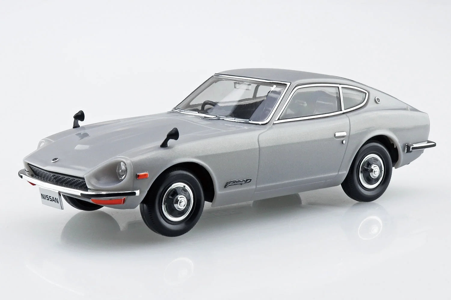 1/32 Aoshima - Snap Kit Nissan S30 Fairlady Z Silver with Custom Wheels - Product Image