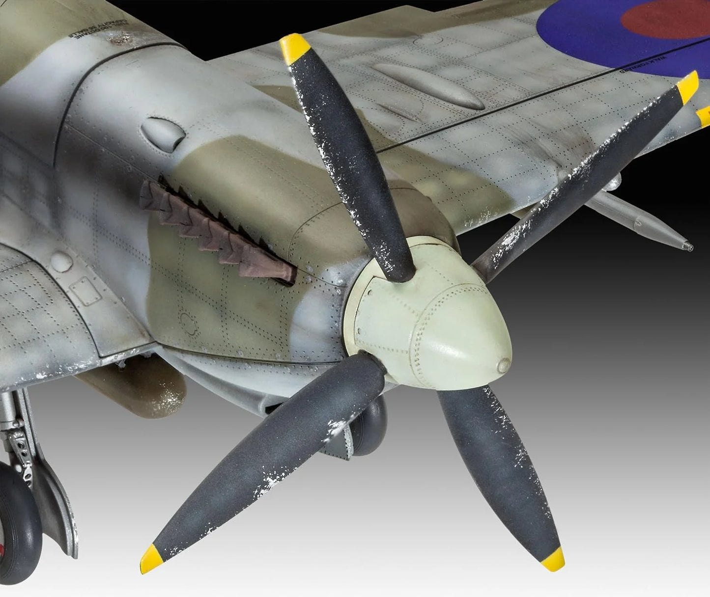 1/32 Revell - Spitfire Mk.IXC - Product Image