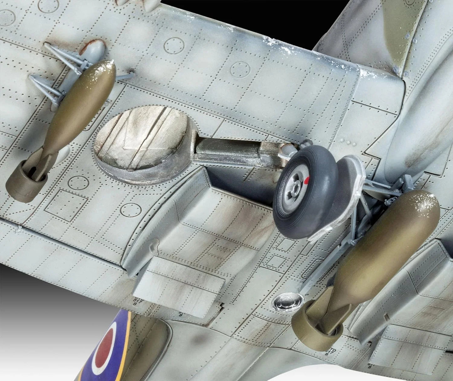 1/32 Revell - Spitfire Mk.IXC - Product Image
