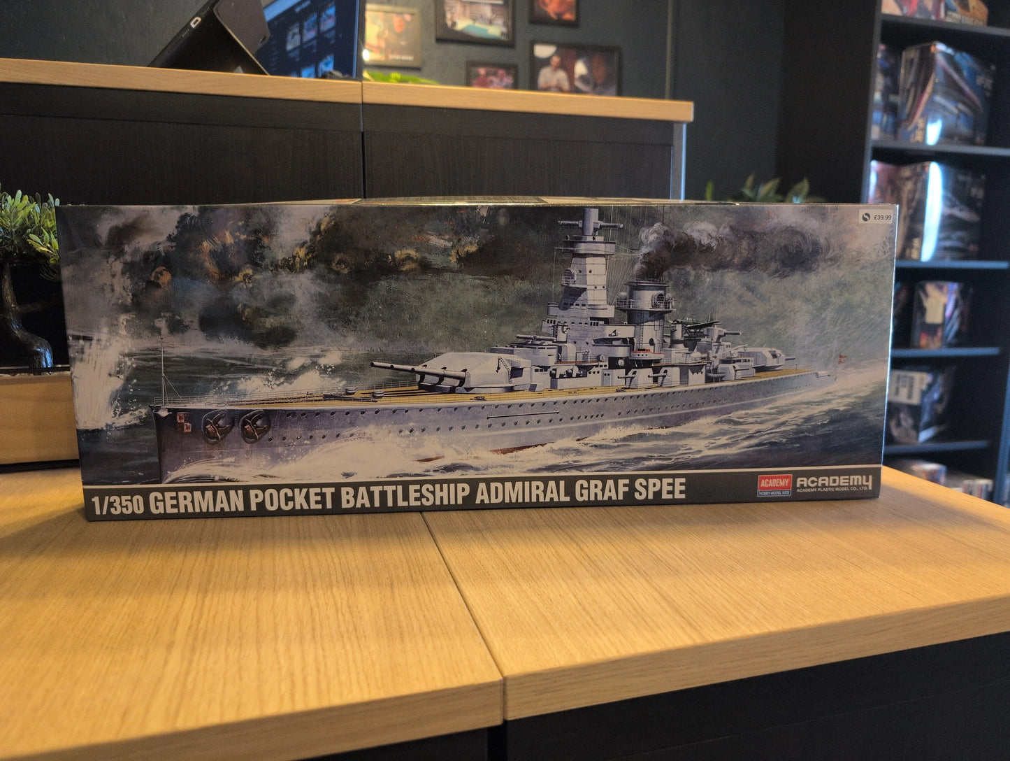 1/350 Academy - German Navy Admiral Graf Spee Battleship - Product Image