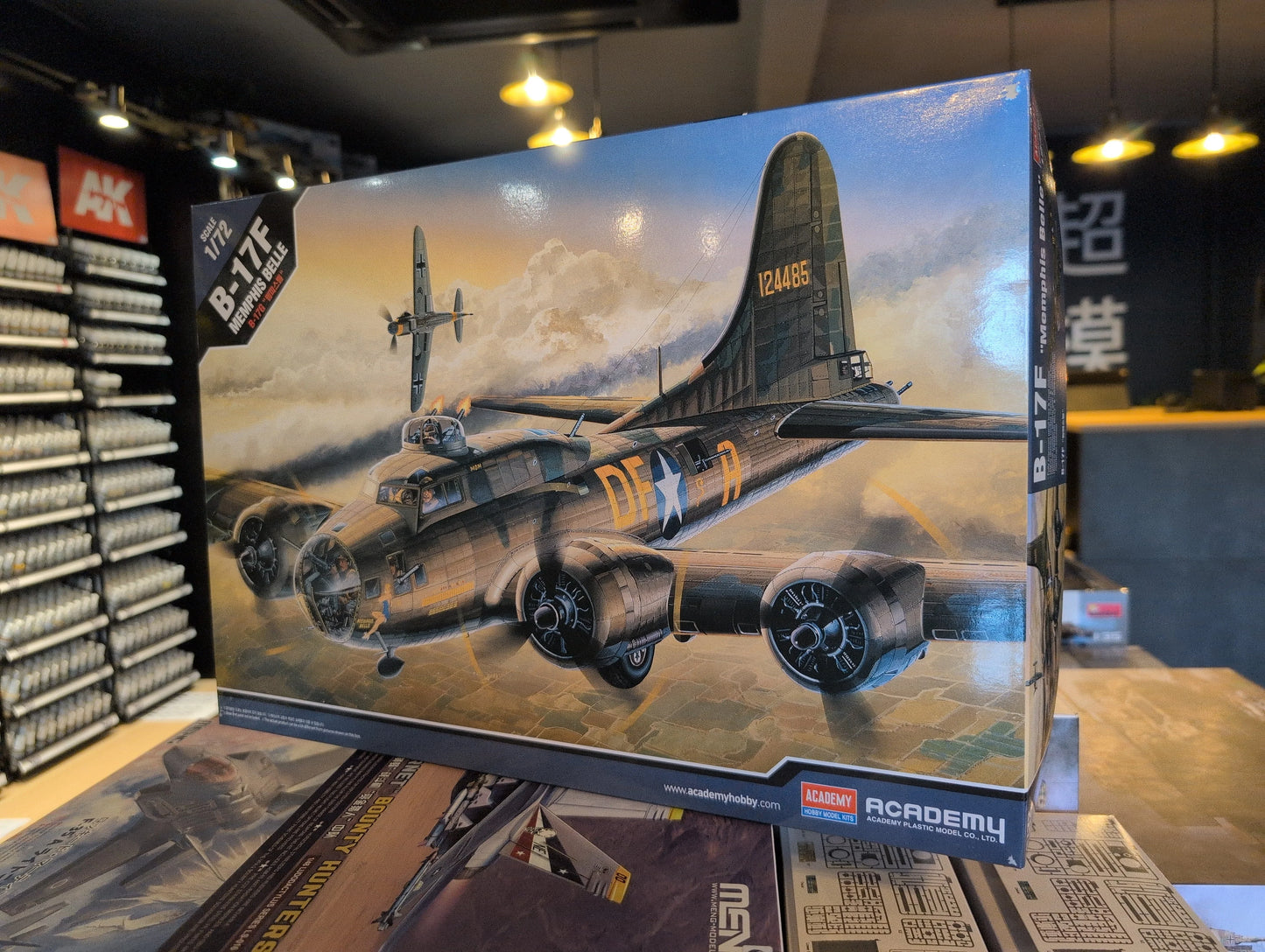 1/72 Academy - USAAF B-17F Memphis Belle Heavy Bomber Aircraft - Product Image