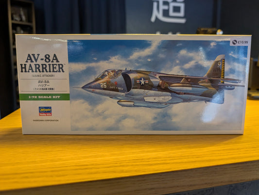 1/72 Hasegawa - AV-8A Harrier (U.S.M.C Attacker) - Product Image
