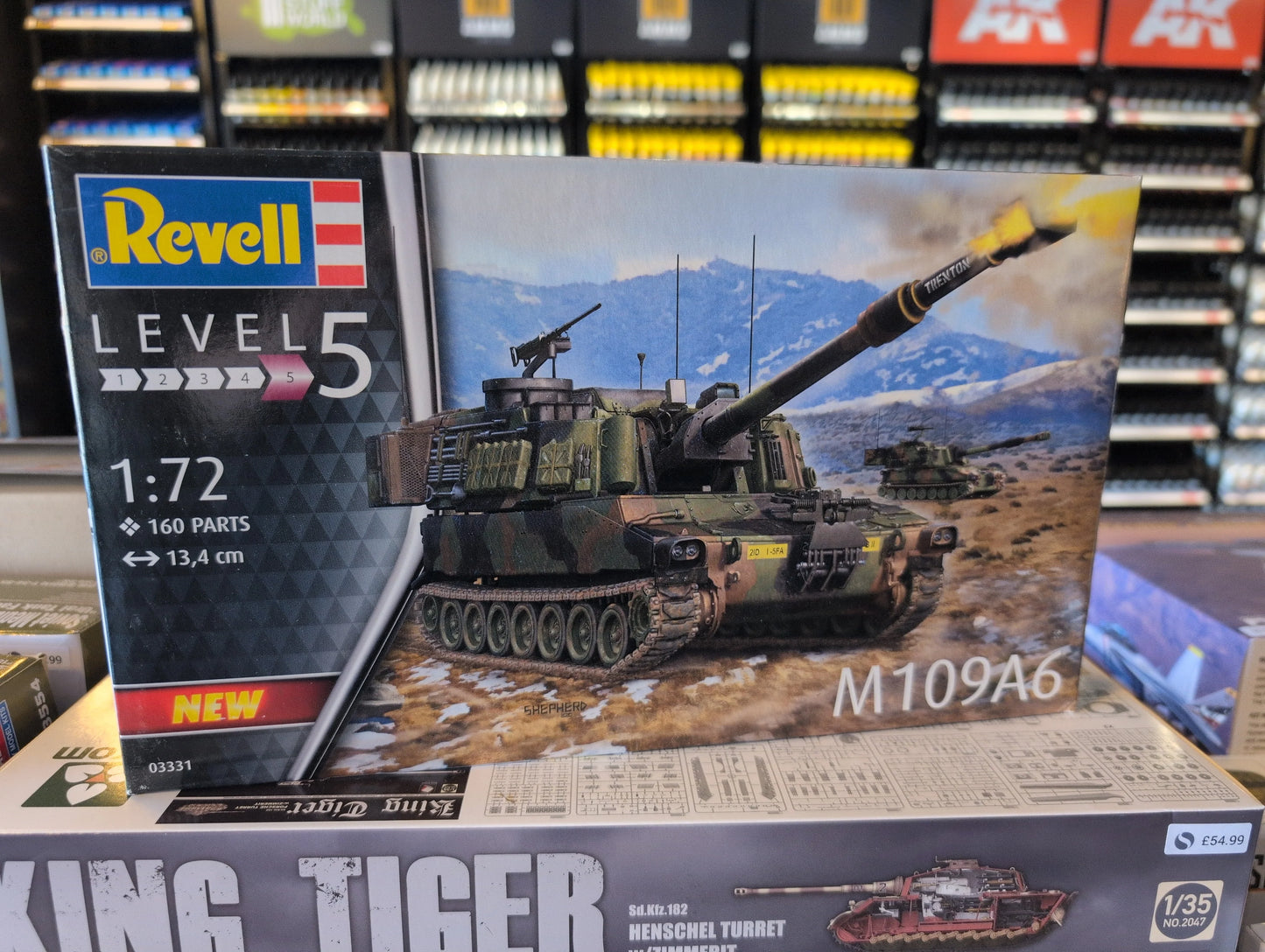 1/72 Revell - M109A6 Paladin - Product Image