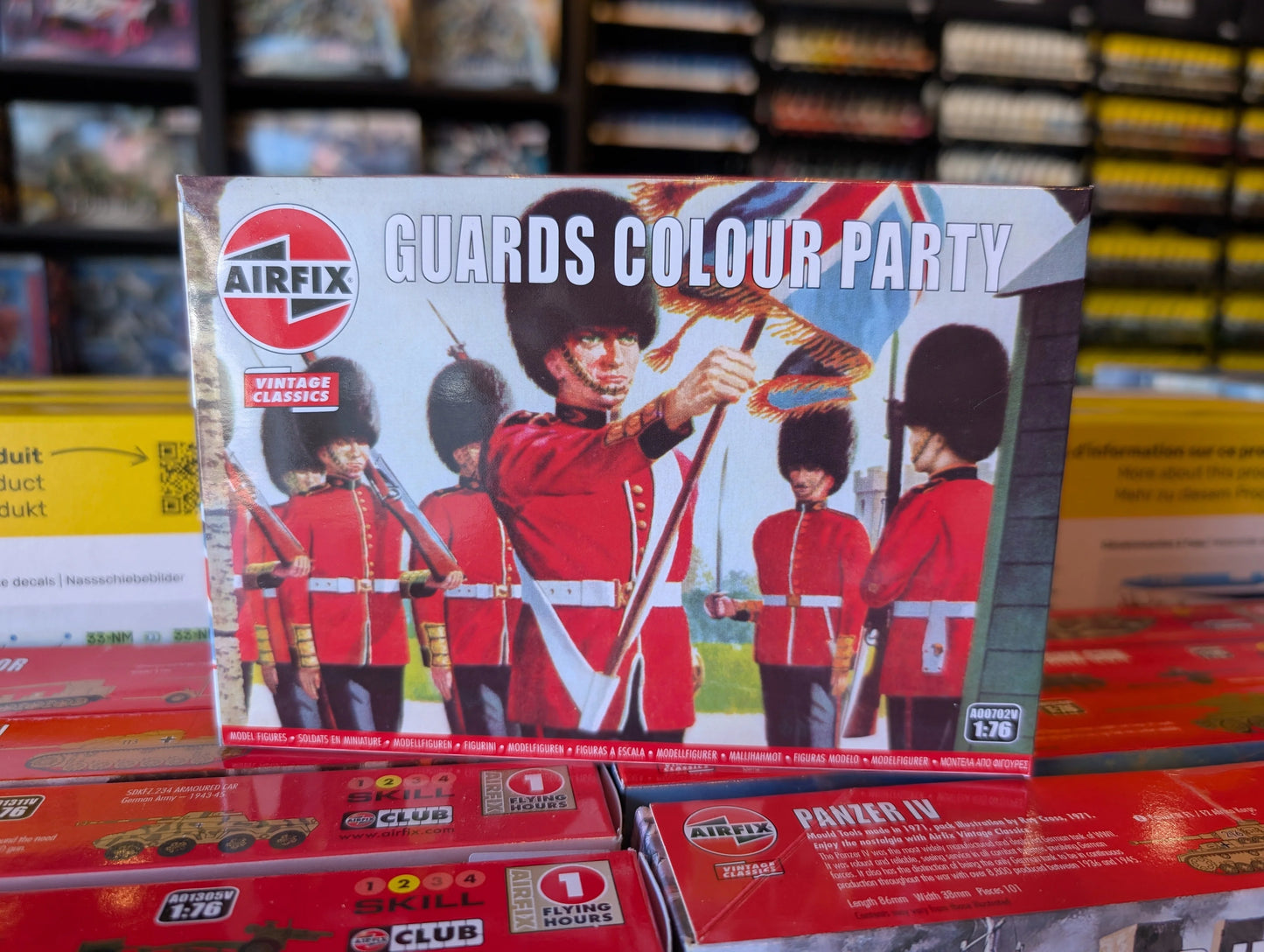 1/76 Airfix - Guards Colour Party Figure Set - Product Image
