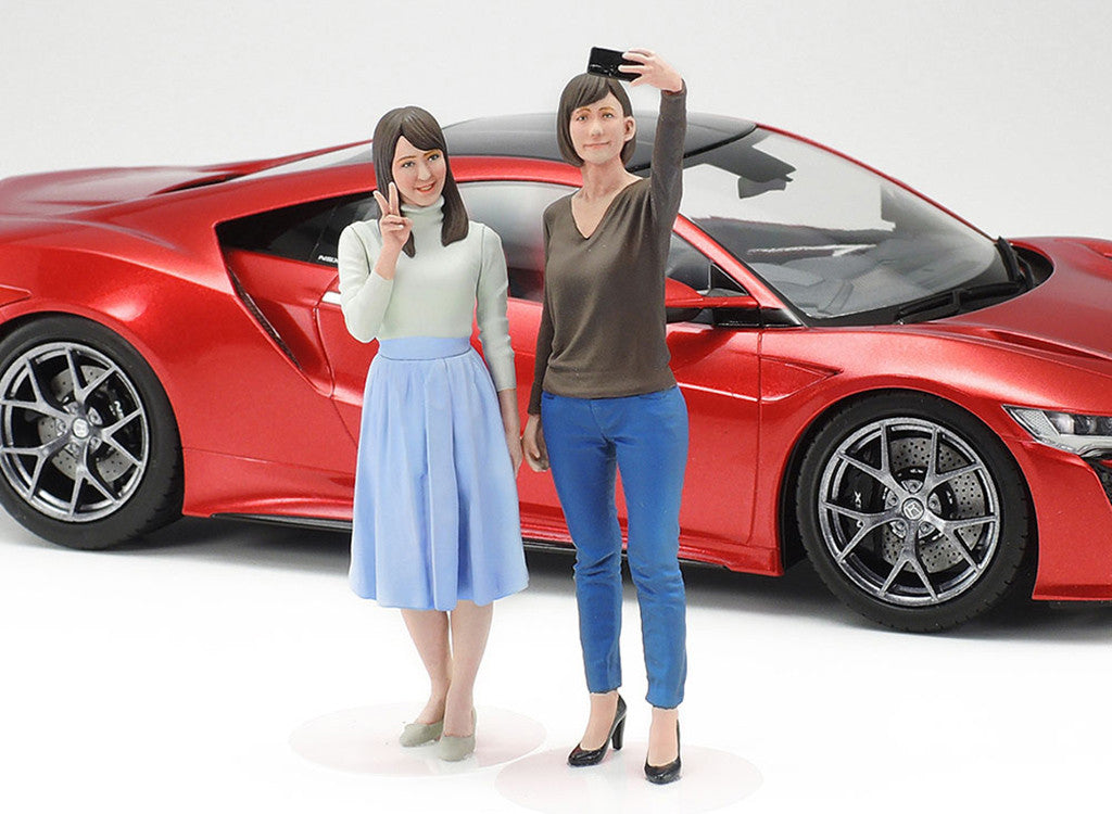 Tamiya 1/24 Cars - 1/24 Campus Friends II (Scooter & 5 Figures) - 24356