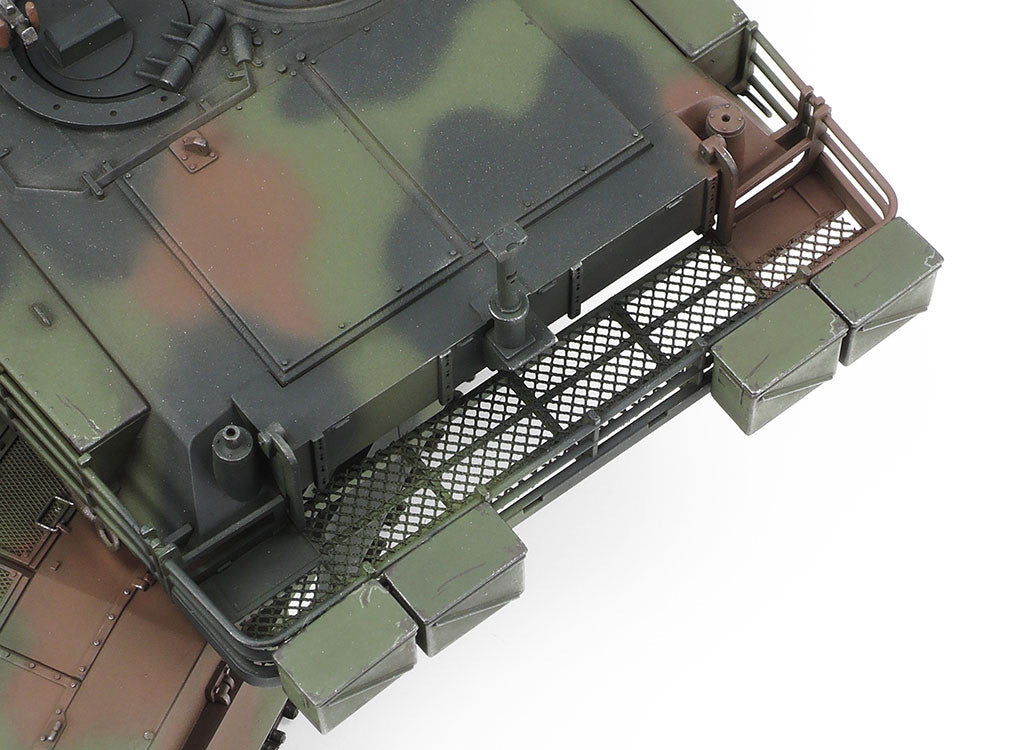 Tamiya 1/35 Military - 1/35 M1A1 Abrams Tank "Ukraine" - 25216