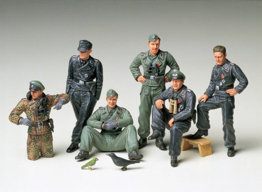 Tamiya 1/35 Military - German Tank Crew At Rest - 35201