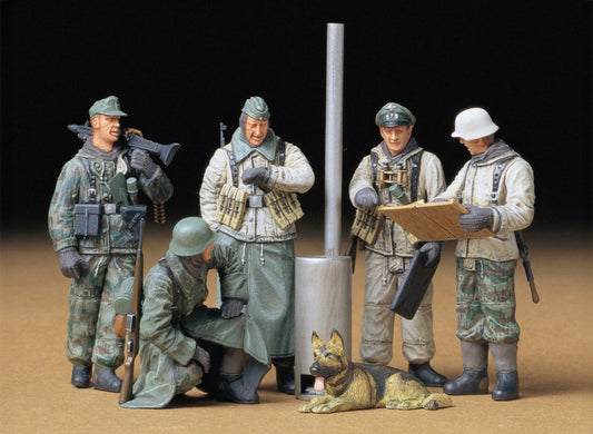 Tamiya 1/35 Military - German Soldiers Field Briefing - 35212
