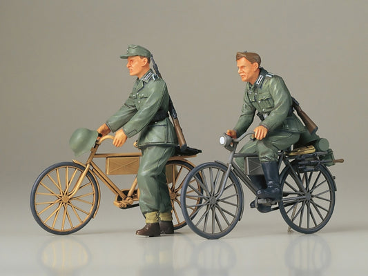 Tamiya 1/35 Military - German Soldiers With Bicycles - 35240