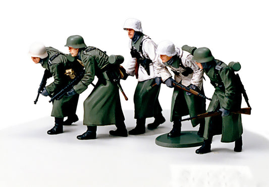 Tamiya 1/35 Military - German Assault Infantry (Winter) - 35256