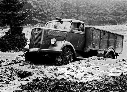 MiniArt German 4x4 truck 53061 marking options