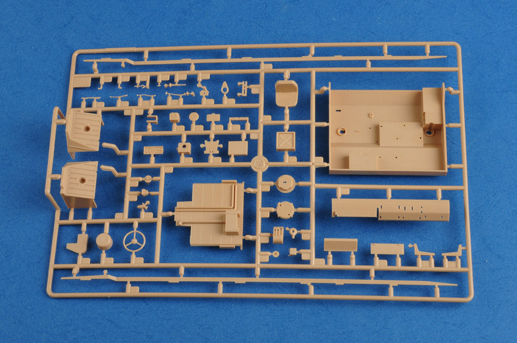 Hobby Boss 1/35 Soviet SS-23 Spider Tactical Ballistic Missile model kit 85505, image 7