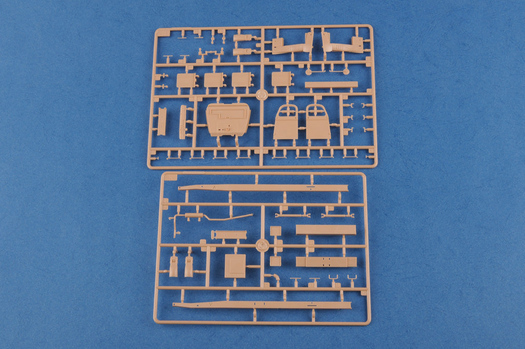 Hobby Boss 1/35 US GMC CCKW 352 Steel Cargo Truck model kit 83831, image 9