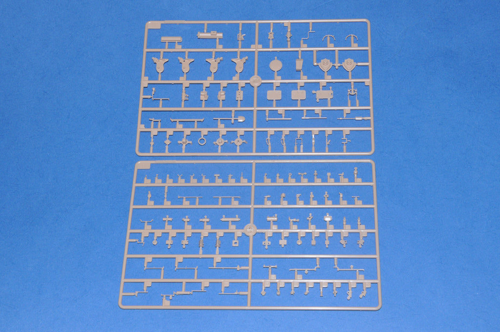 Hobby Boss 1/35 French Renault R35 Light Infantry Tank model kit 83806, image 8