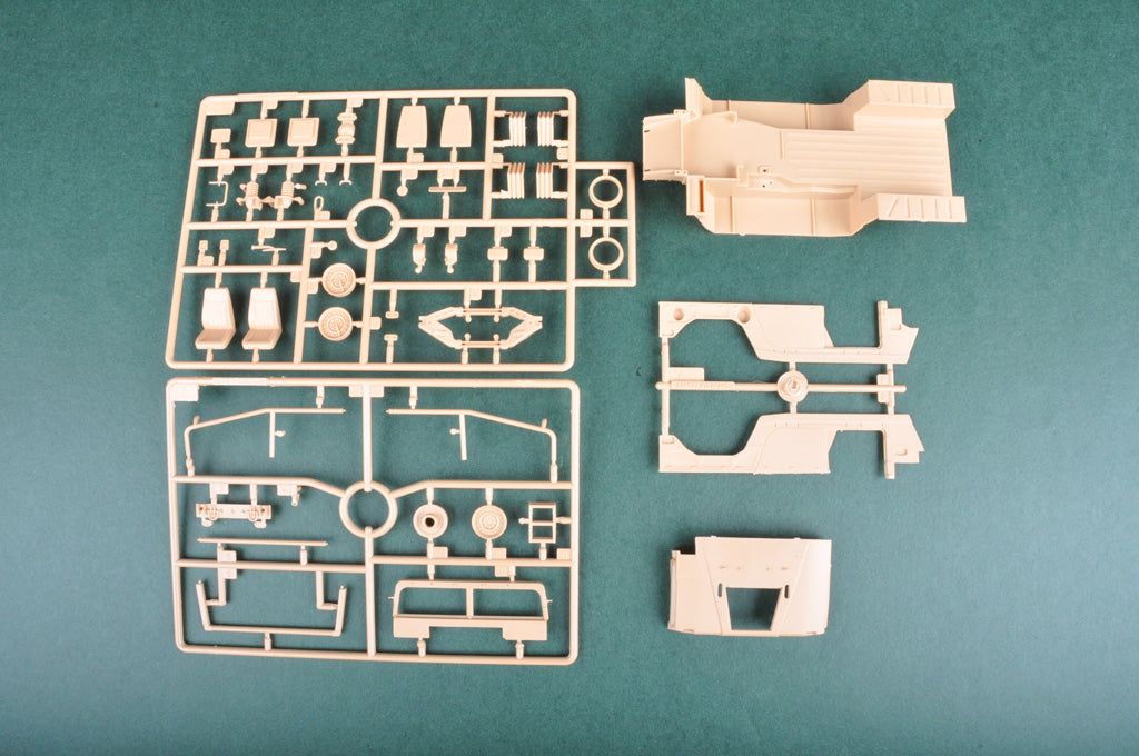 Hobby Boss 1/35 Dongfeng Mengshi 1.5 Ton Light Utility Vehicle model kit 82467, image 7