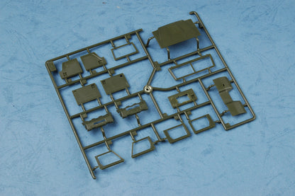Hobby Boss 1/35 BJ2022JC Yongshi Light Utility Vehicle model kit 82466, image 10
