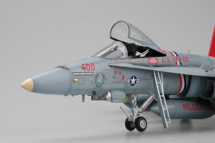Hobby Boss 1/48 F/A-18C Hornet model kit 80321, image 6