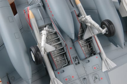 Hobby Boss 1/48 F/A-18C Hornet model kit 80321, image 9