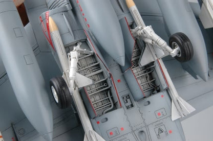 Hobby Boss 1/48 F/A-18C Hornet model kit 80321, image 9