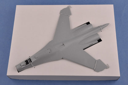 Hobby Boss 1/48 Sukhoi Su-27 Flanker Early model kit 81712, image 7