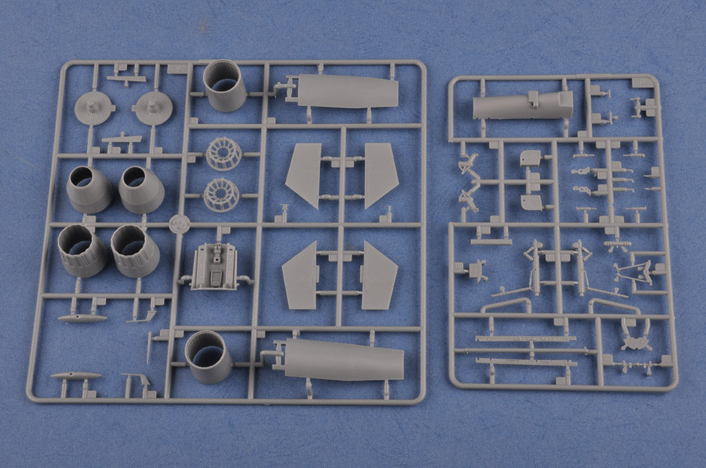 Hobby Boss 1/48 Sukhoi Su-27 Flanker Early model kit 81712, image 10