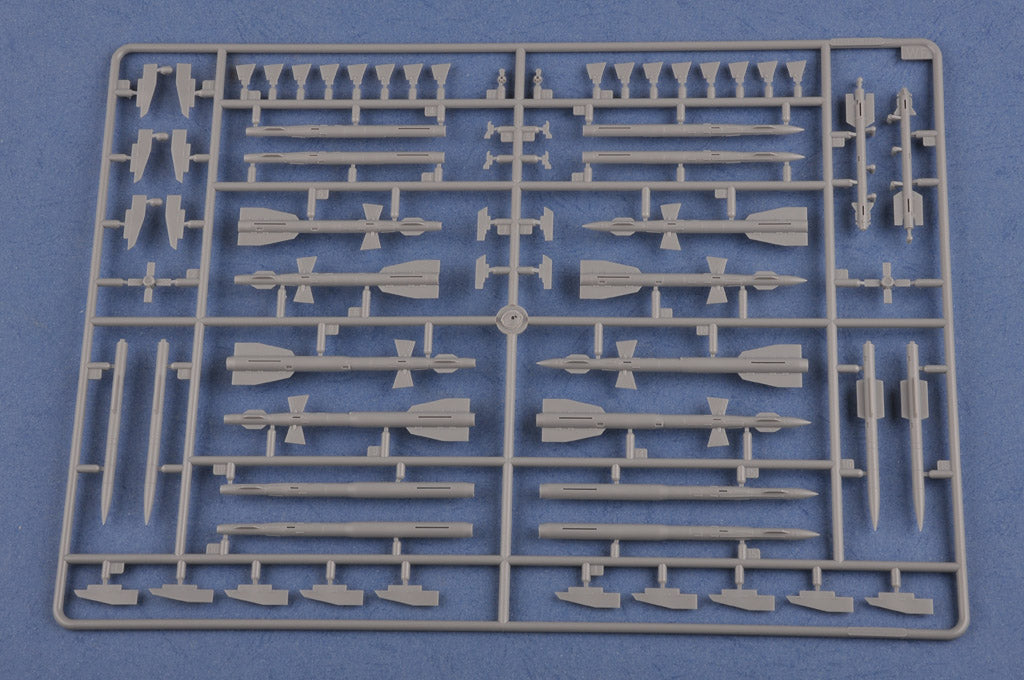 Hobby Boss 1/48 Sukhoi Su-27 Flanker Early model kit 81712, image 11