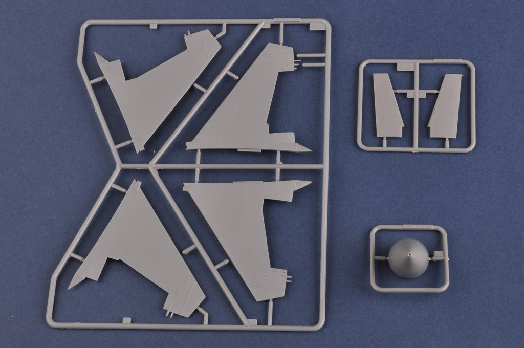 Hobby Boss 1/48 Sukhoi Su-27UB Flanker C model kit 81713, image 8
