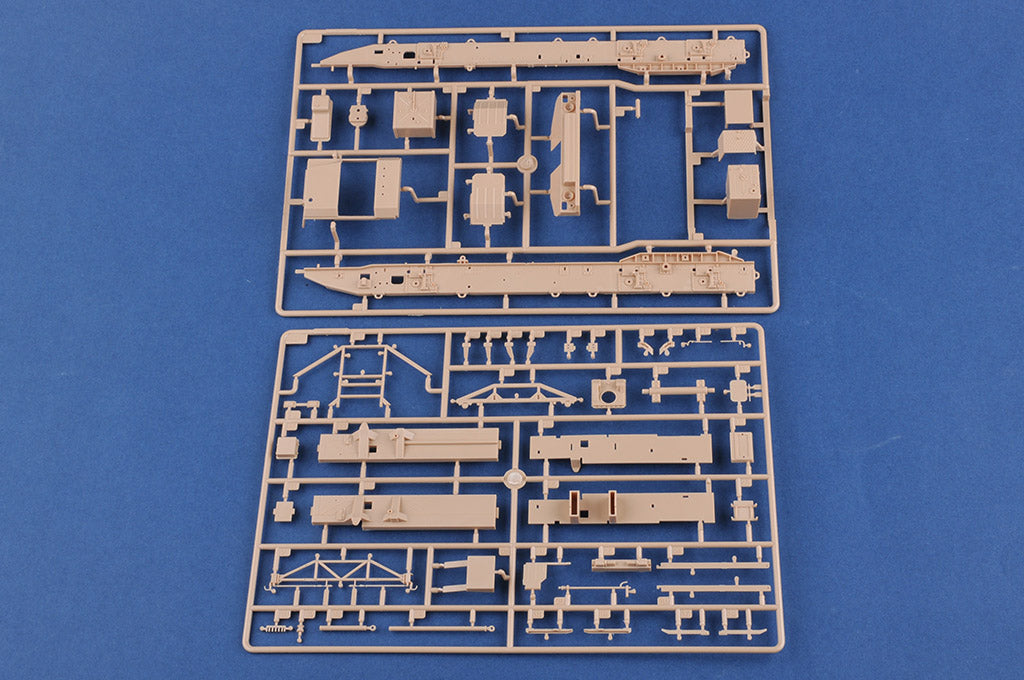Hobby Boss 1/35 Russian BAZ-64022 with 5P85TE2 S-400 Launcher model kit 85517, image 12