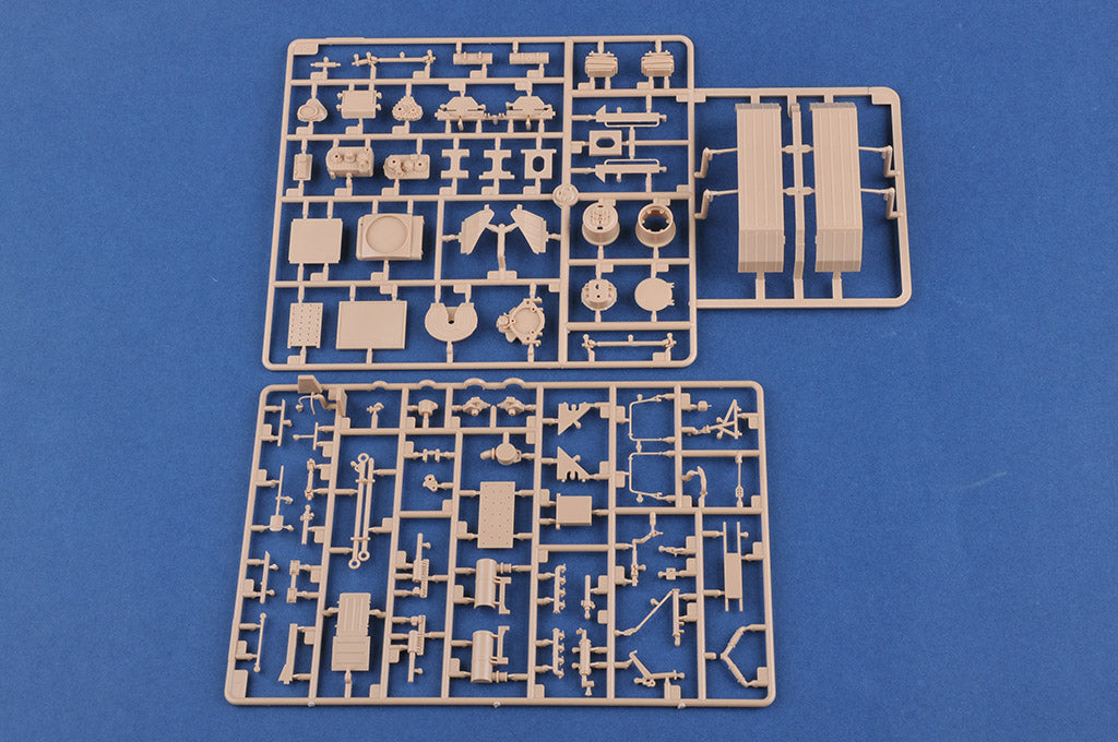Hobby Boss 1/35 Russian BAZ-64022 with 5P85TE2 S-400 Launcher model kit 85517, image 13