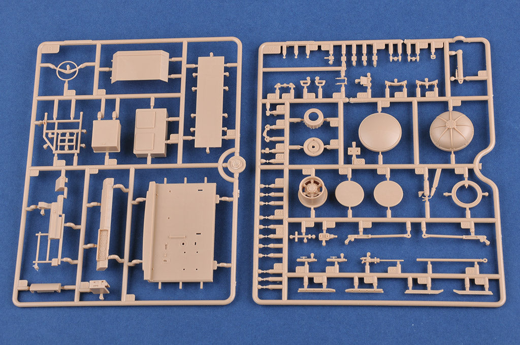 Hobby Boss 1/35 Russian BAZ-64022 with 5P85TE2 S-400 Launcher model kit 85517, image 17