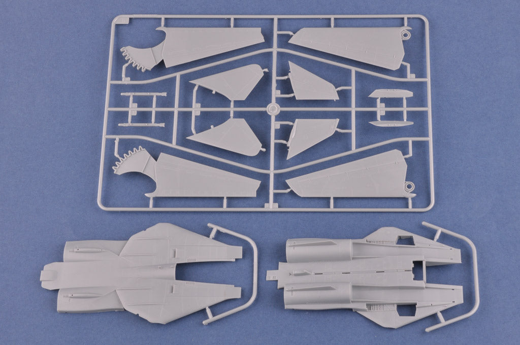 Hobby Boss 1/72 F-14A Tomcat VF-1 Wolfpack model kit 80279, image 6