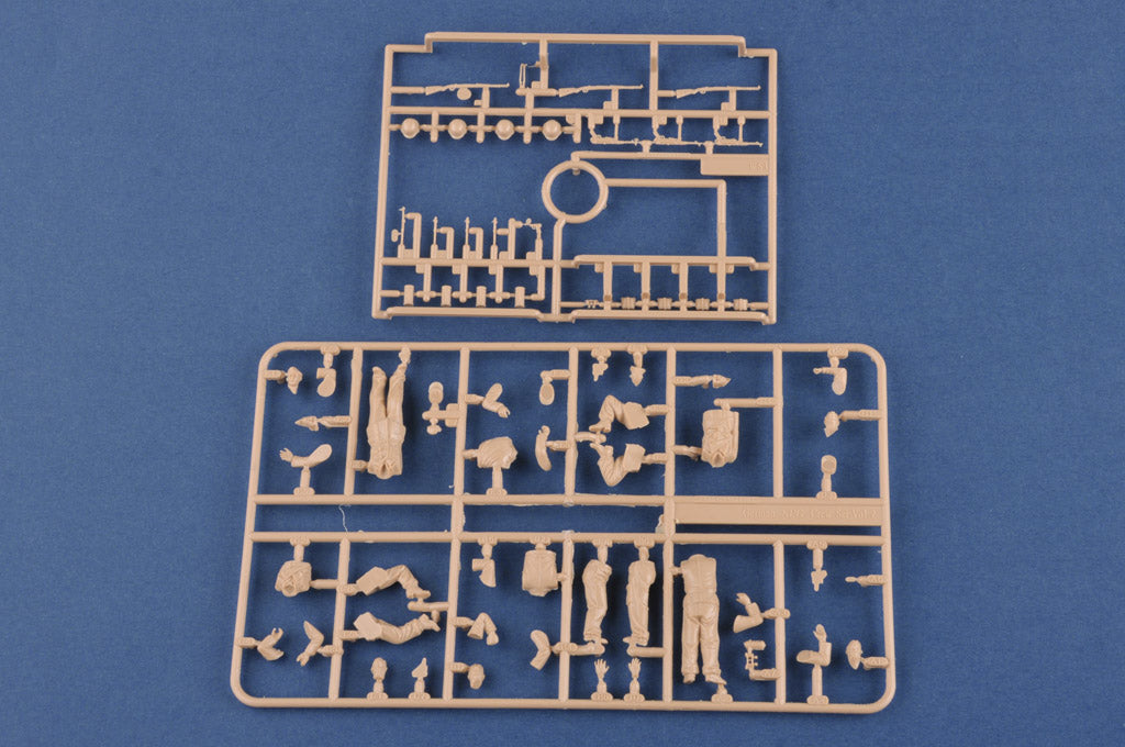 Hobby Boss 1/35 German SPG Crew Vol.2 model kit 84407, image 3