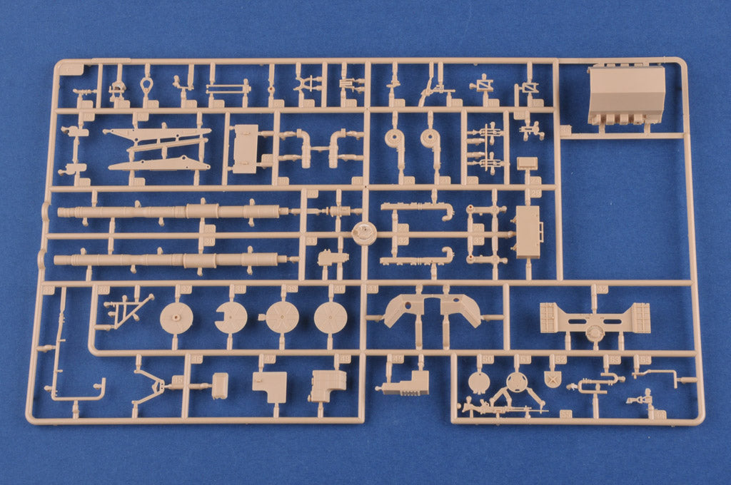 Hobby Boss 1/35 Leopard C1A1 Canadian Main Battle Tank model kit 84502, image 10