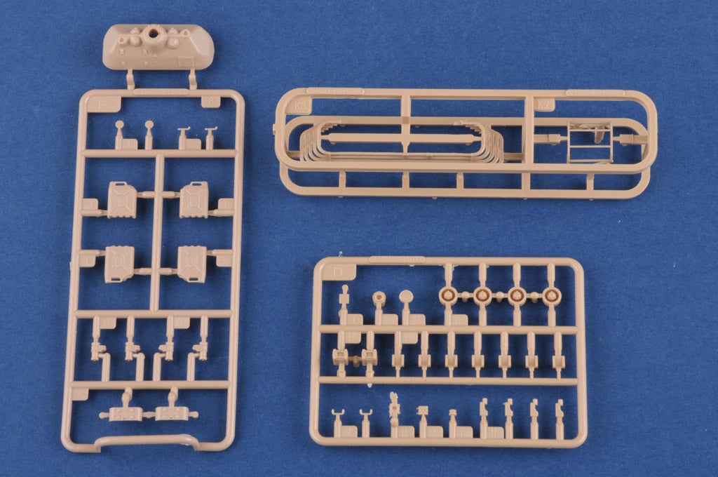 Hobby Boss 1/35 Leopard C1A1 Canadian Main Battle Tank model kit 84502, image 12