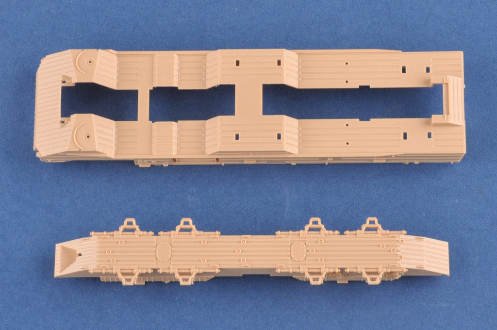 Hobby Boss 1/72 Soviet 9K714 Oka SS-23 Spider model kit 82926, image 5